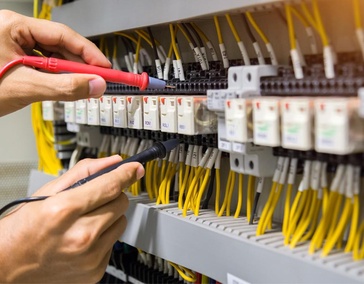 Работа с электрикой.